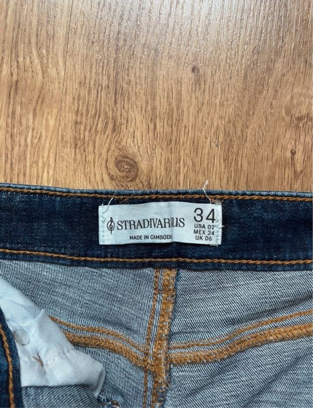 Vaqueros Stradivarius Azules - Pitillo