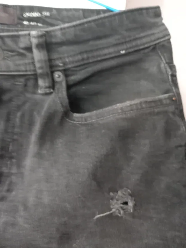 Pantalón negro skinny fitt