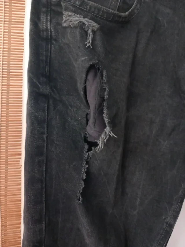 Pantalón negro skinny fitt