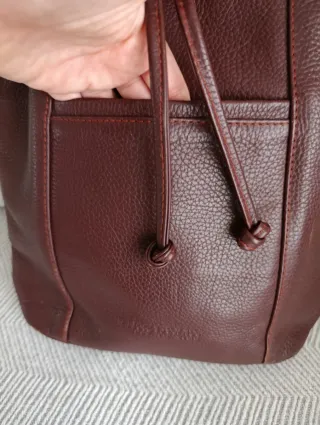 Bolso mochila de piel color burdeos