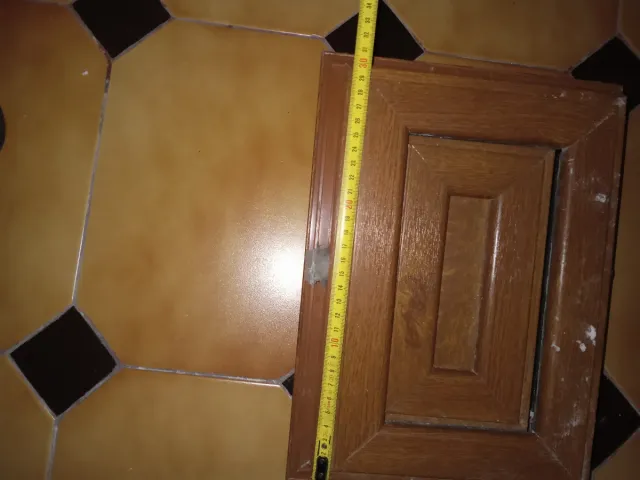 Puerta contador madera