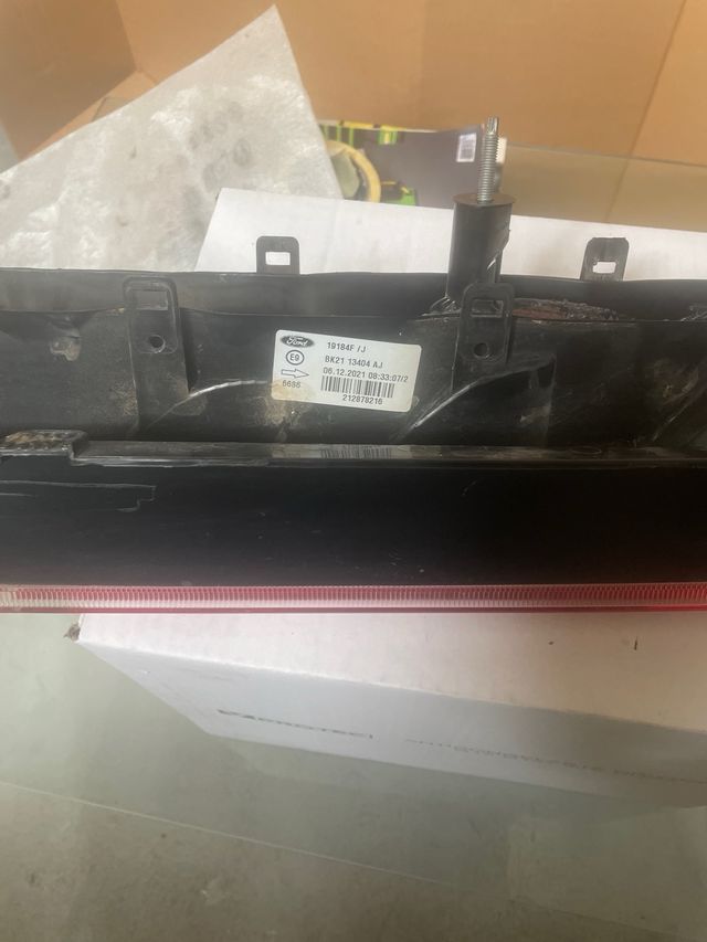 Piloto trasero derecho Ford Transit Custom