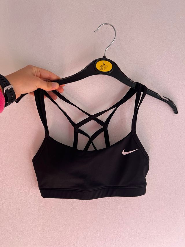 Top deportivo Nike negro talla XS/S