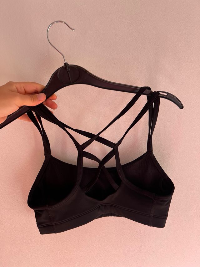 Top deportivo Nike negro talla XS/S