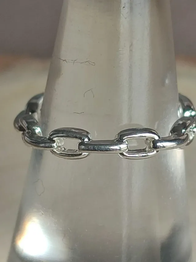 Anillo de plata estilo cadena