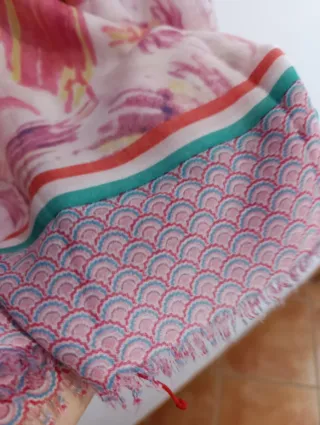Fular estampado multicolor