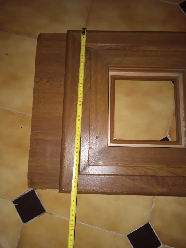 Marco de ventana o puerta de madera