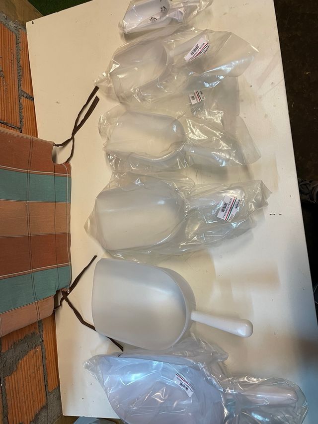 Conjunto de pás de plástico rígido em vários tamanhos