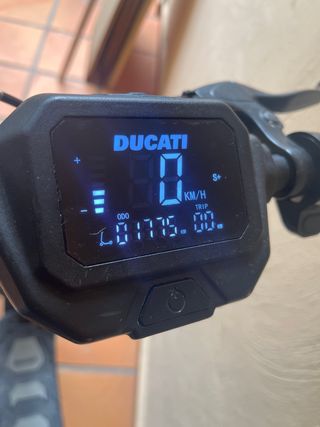 Patinete Eléctrico Ducati Scrambler