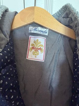 Preciosa chaqueta Miranda 3 años