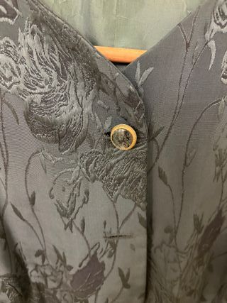 Americana mujer verde floral