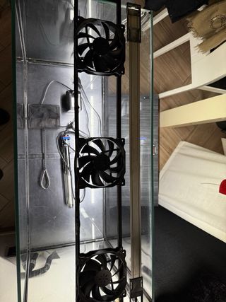 Acuario Eheim Aquapro 126L con Mesa