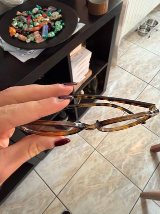 Occhiali ovali maculati marrone