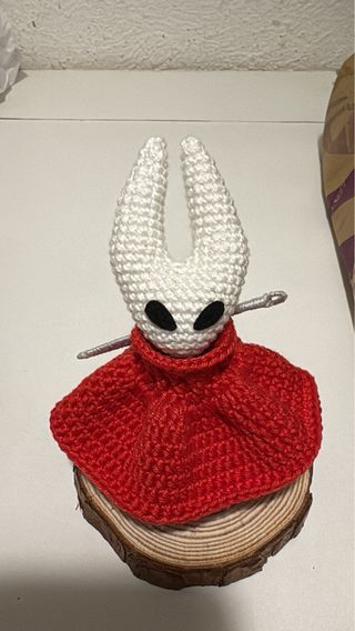 Hornet Hollow Knight de crochet