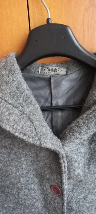 Cappottino grigio con cappuccio