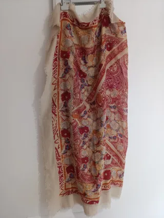 Pañuelo estampado floral y paisley