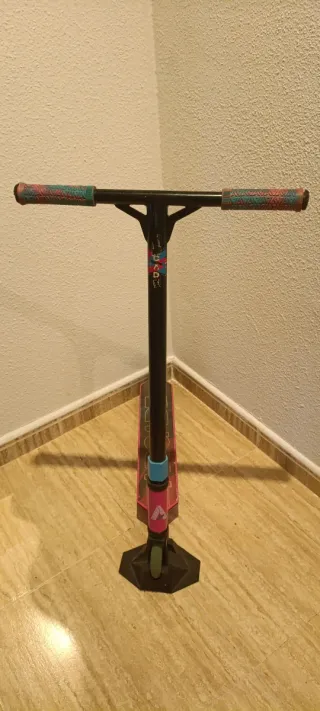 Patinete freestyle rosa y negro