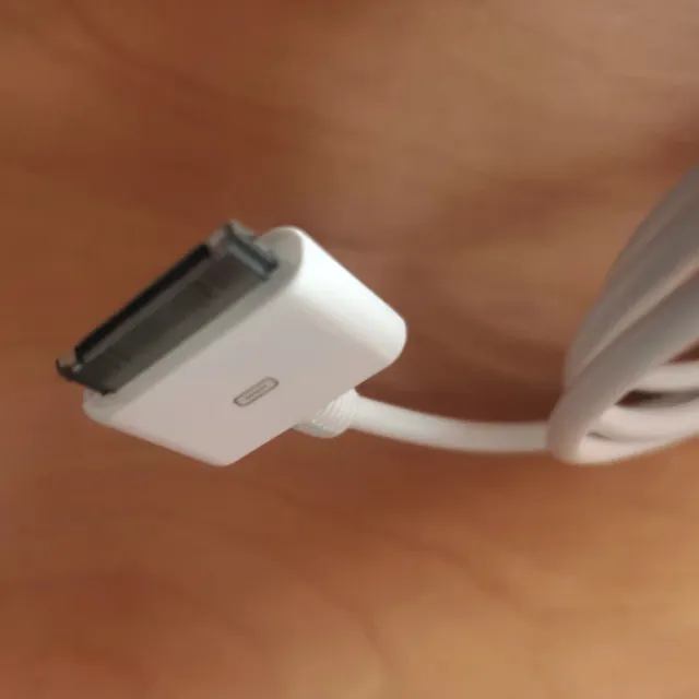 Adaptador Apple antiguo macho-hembra