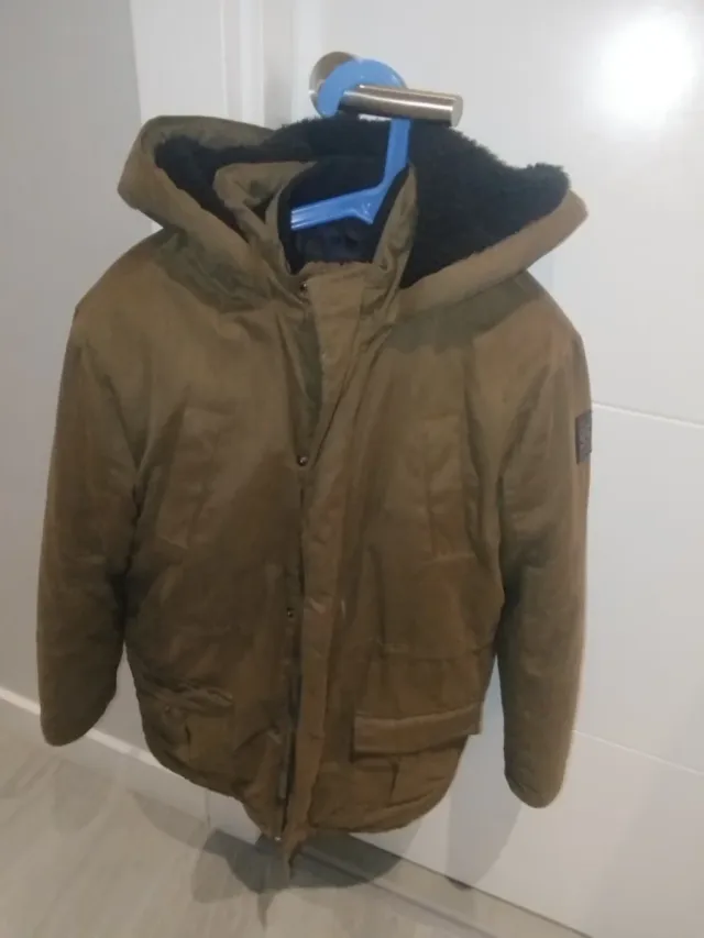 Abrigo niño marrón.
