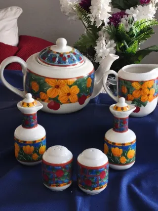 Juego de vajilla "VISTA ALEGRE"