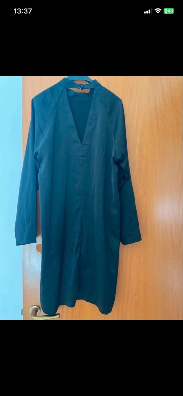 Abito donna nero con decorazioni color oro