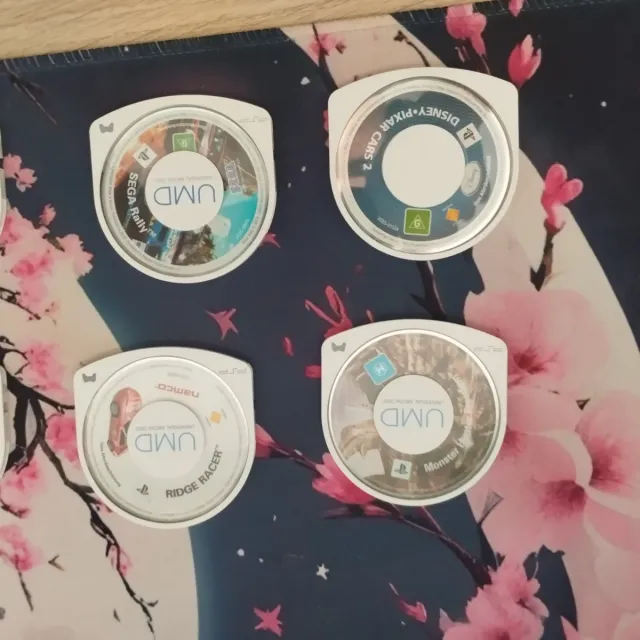 PSP Sony Preto com muitos jogos