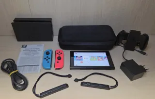 Nintendo Switch Console + Accessori