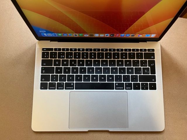 MacBook Pro 13” Plata