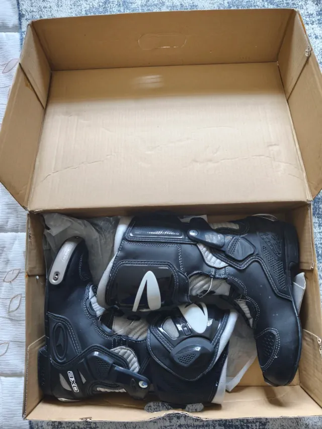 Botas de Moto Racing Negras Axo