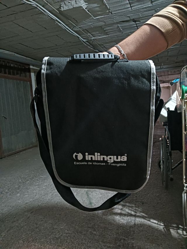Bolso Inlingua Escuela de Idiomas Negro