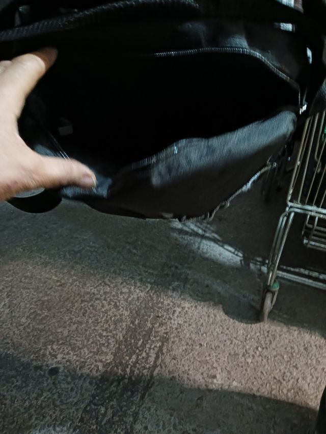 Bolso Inlingua Escuela de Idiomas Negro