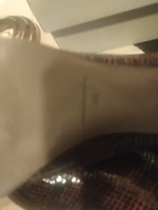 Botines piel cocodrilo tipo guante a estrenar