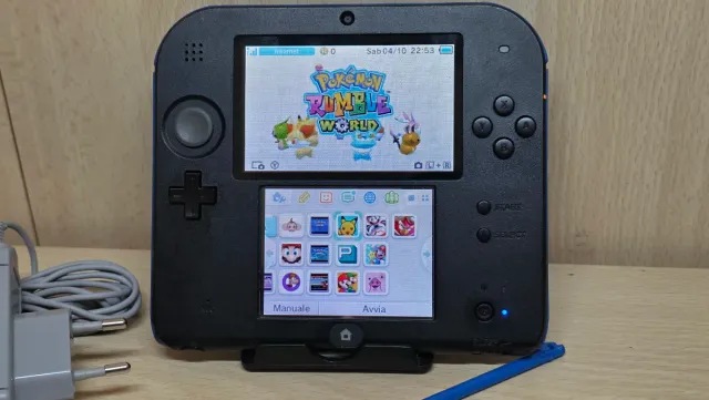 Nintendo 2DS Blu e Nero con giochi