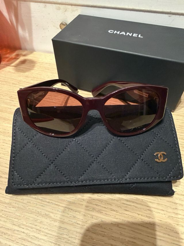 Occhiali da sole Chanel Borgogna
