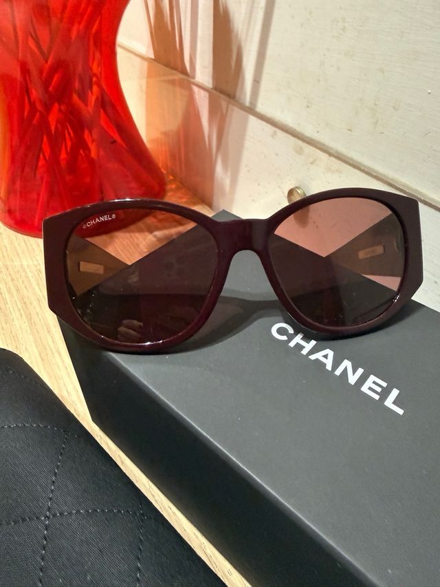 Occhiali da sole Chanel Borgogna