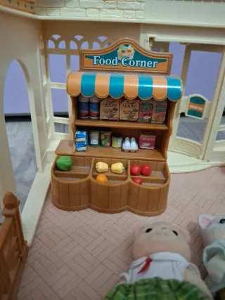 Sylvanian Families Mercato + 3 personaggi