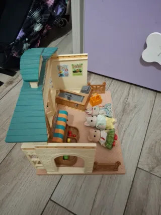 Sylvanian Families Mercato + 3 personaggi