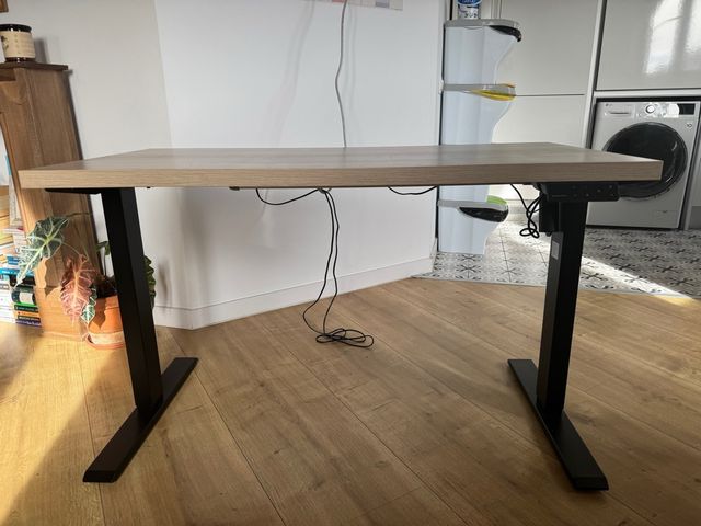 Escritorio Elevable Madera y Metal