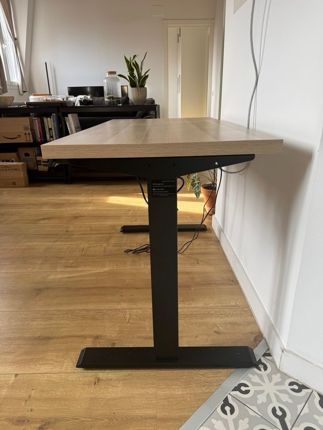 Escritorio Elevable Madera y Metal