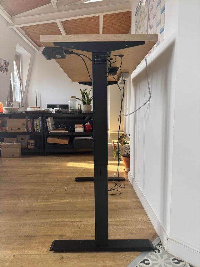 Escritorio Elevable Madera y Metal