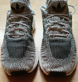 Zapatillas Adidas Running Negras y Blancas