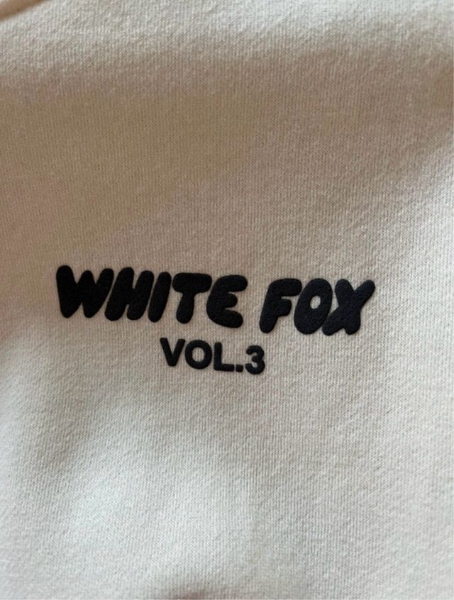 Sudadera White Fox Vol.3