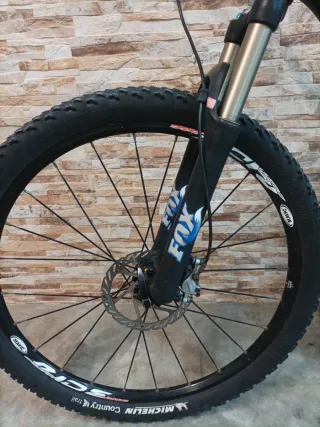 Scott Scale 30 Cuadro Ltd.