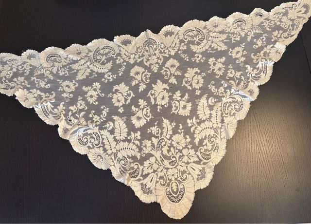 Mantilla Fallera Antigua Encaje