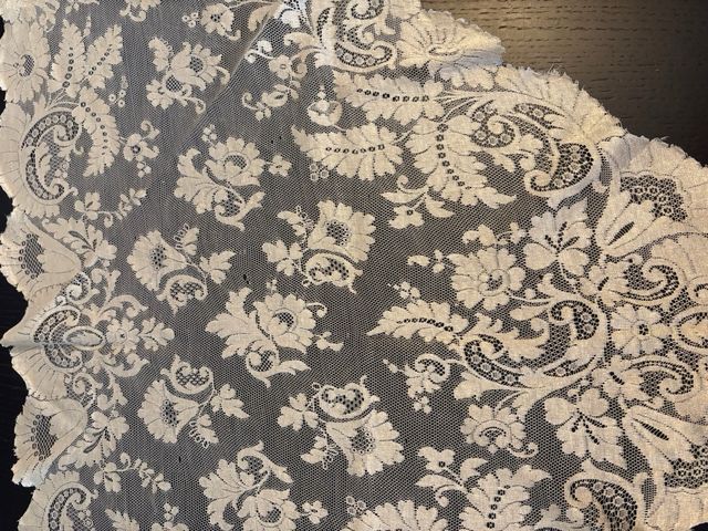 Mantilla Fallera Antigua Encaje