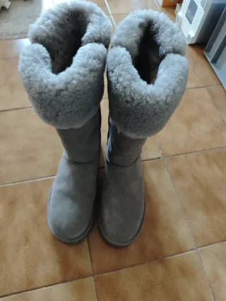 Botas de nieve UGG talla 43 grises