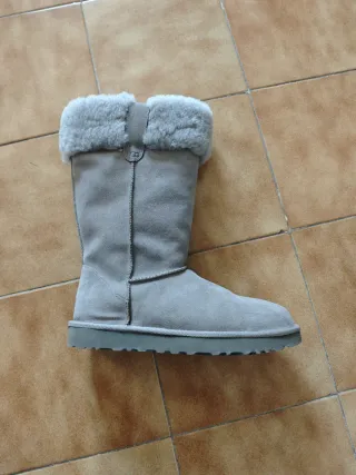 Botas de nieve UGG talla 43 grises