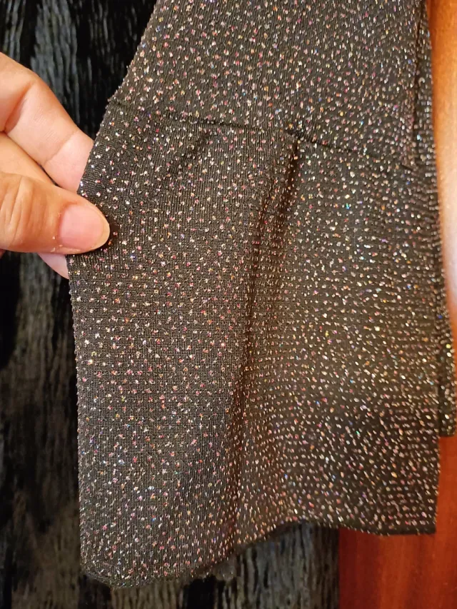 Conjunto elegante brillo negro y dorado