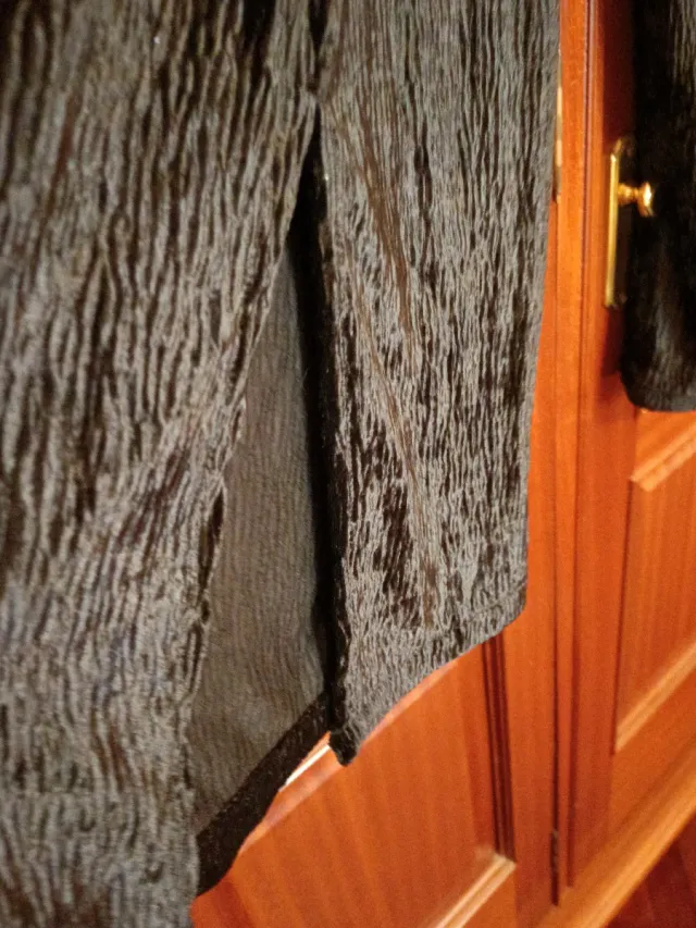 Conjunto elegante brillo negro y dorado