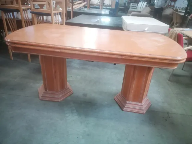 Mesa de comedor y 6 sillas